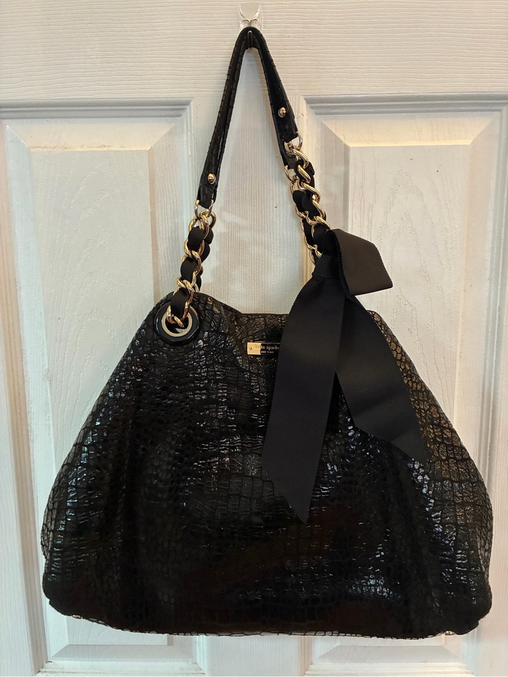 Kate Spade New York Black Croc Embossed Patent Hobo Bag Gold Chain & Bow Luxury